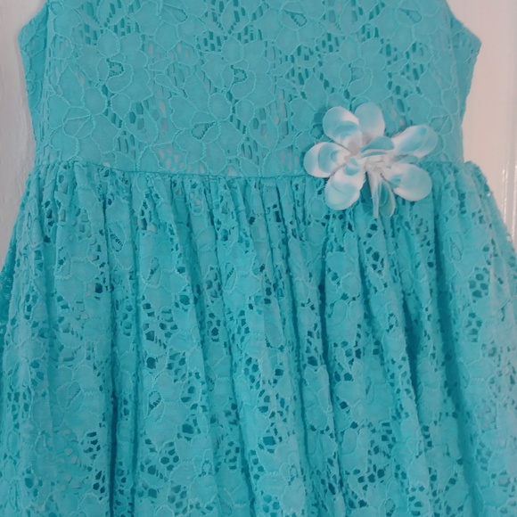 Children's Dress - Picture 3 of 6